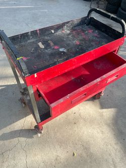 Rolling tool cart
