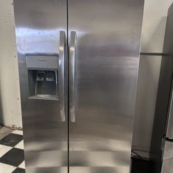 Frigidaire refrigerator $700