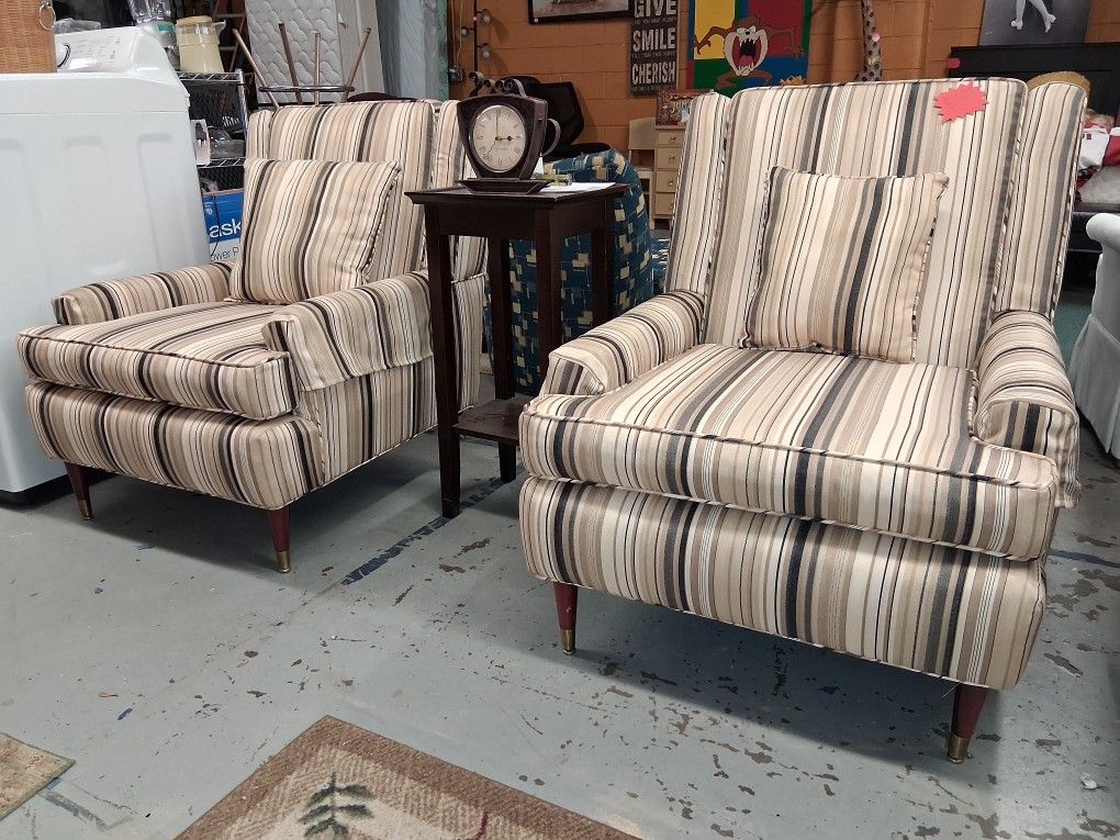 Pair Of Pin Leg Striped Chairs For Sale πͺ