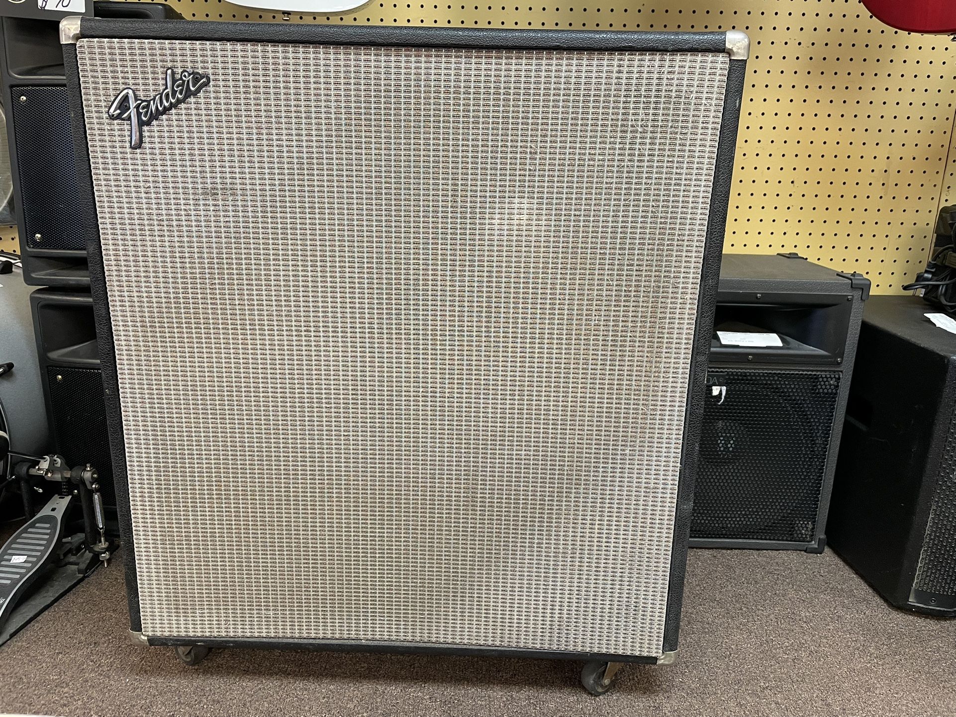 Fender 1970’s Vintage Bass Cabinet (Shows Signs Of Wear & Age)