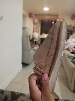 UGGS