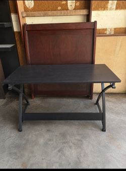 Table/desk