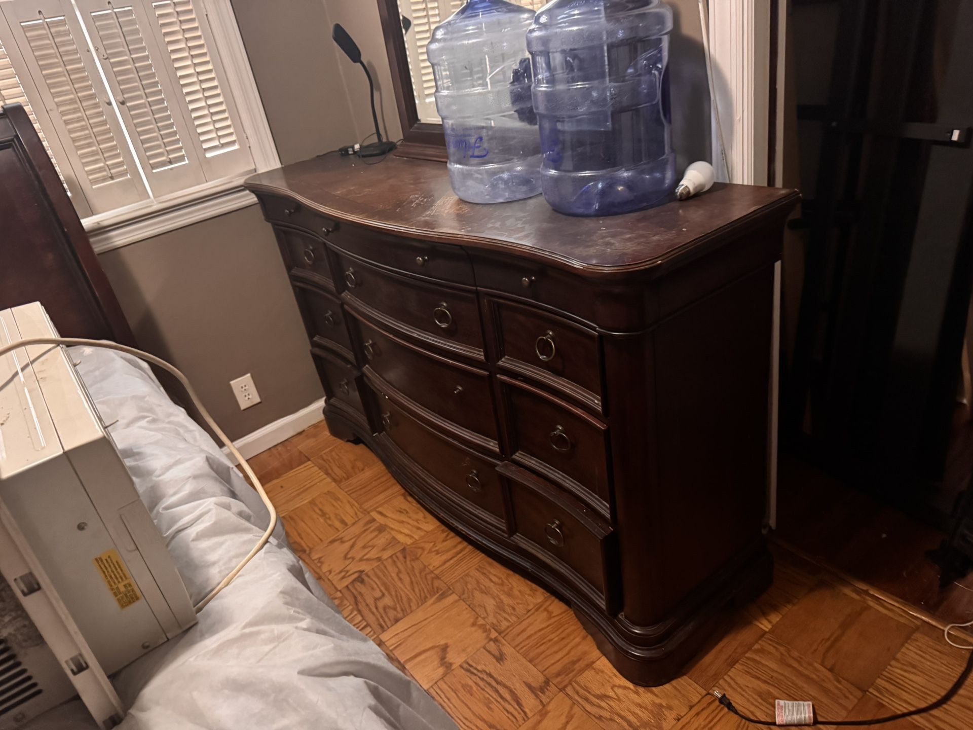 Mahogany Queen Bedroom Set