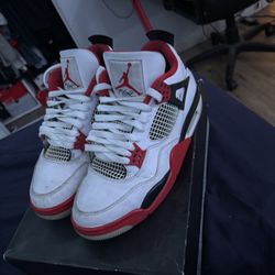 Jordan 4 Fire Red 