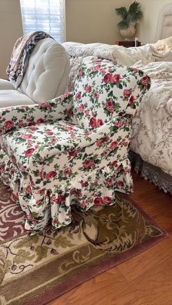 Recliner, beautiful, rose pattern fabric