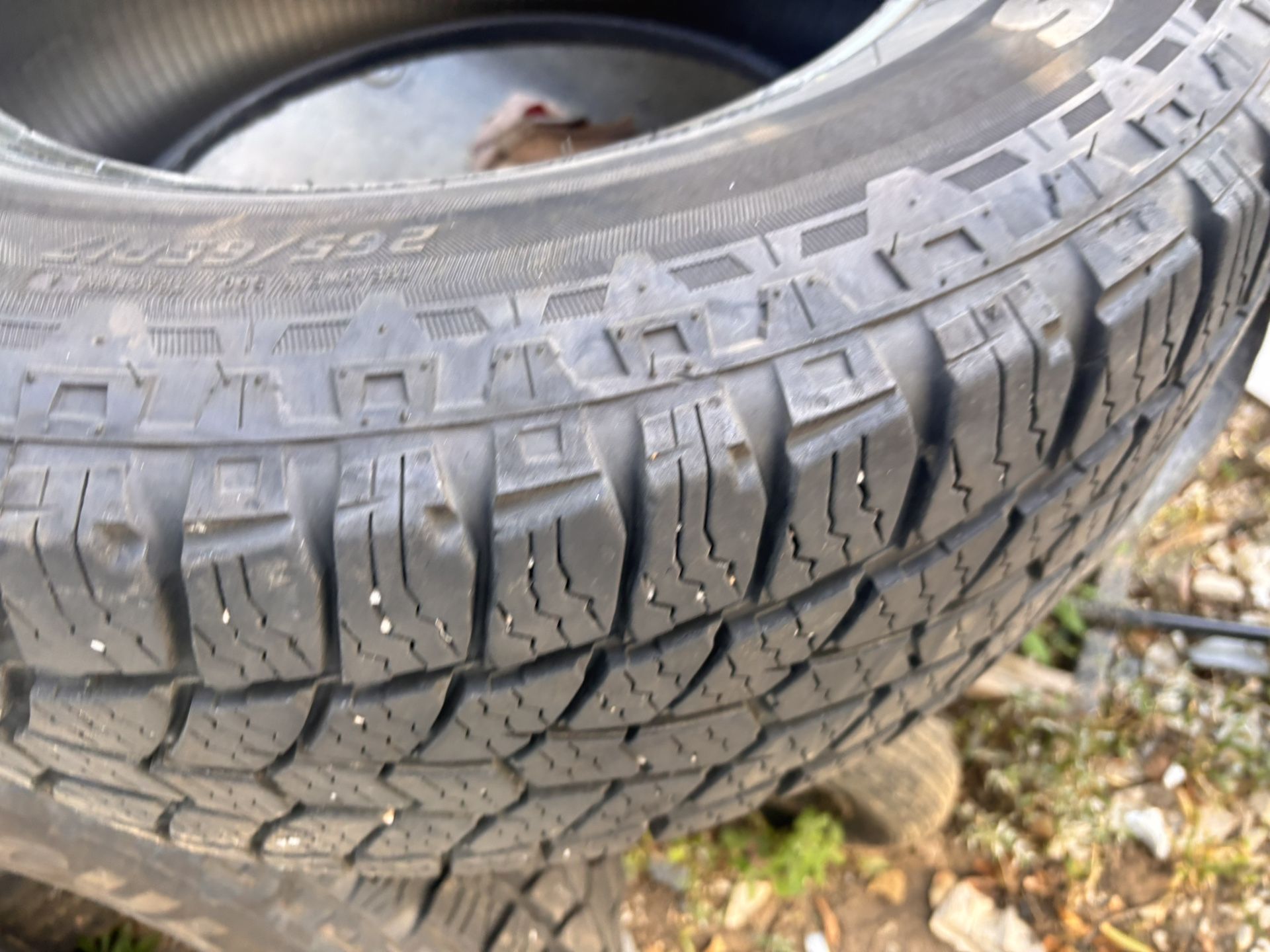 Truck P265/65R17