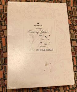 NEW  Hallmark Wedding Toasting Glaries Bride Groom TWO DESIGNED GLASSES