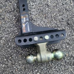 14,000-lb Capacity Trailer Hitch by CURT
