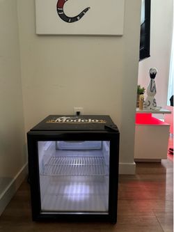 Mini refrigerator