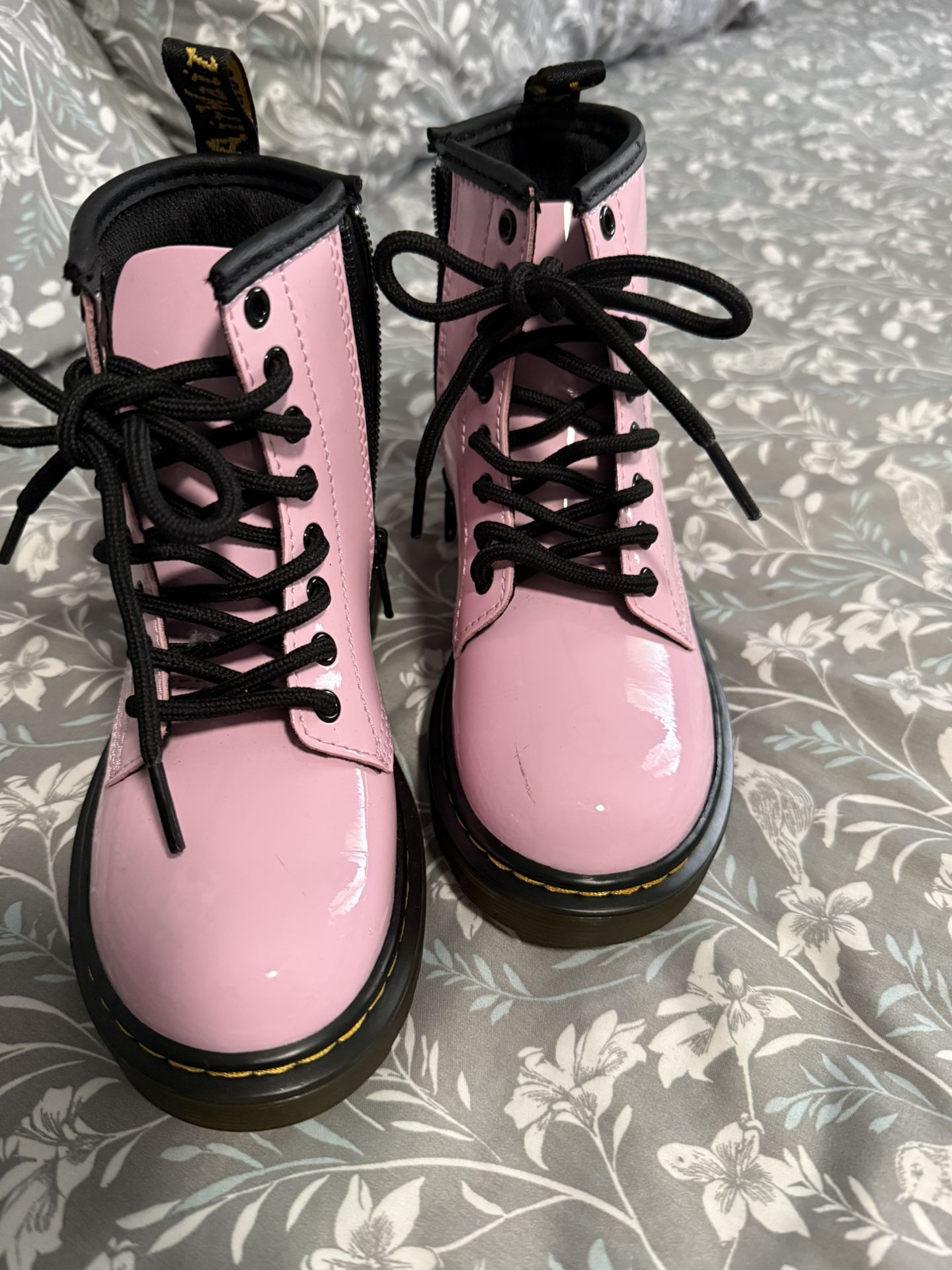 PALE PINK Dr. MARTENS 1460 GIRLS BOOTS