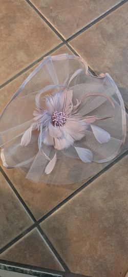 Fascinator Hat - Blush Pink - Feather Flower Mesh Tea Party Hair Clip - New