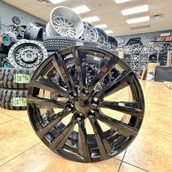 Rines 22x9 Para GMC 6x139 Gloss Black +28 Offset 