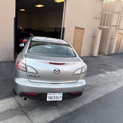 FOR SALE  2009 MAZDA  3