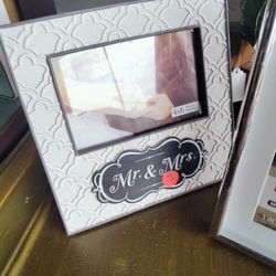 Mr &, Mrs Photo Frames W Carpets