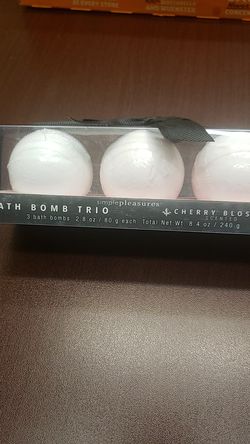 Simple pleasures bath bomb trio