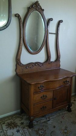 Vintage Oak Washstand/Dresser