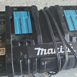 Makita
18V Lithium-Ion Dual Port Rapid Optimum Charger