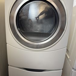 Washer and Dryer Set. Juego de lavadora Y Secadora 