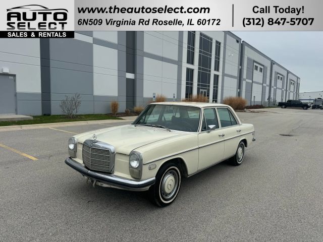 1968 MERCEDES-BENZ 240-CLASS