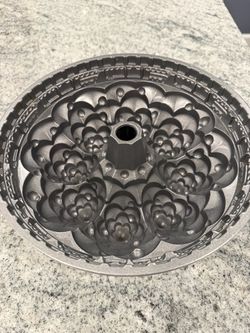 Nordic Ware Fleur de Lis Bundt Cake Pan