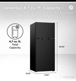 Black Mini Fridge with Top Freezer