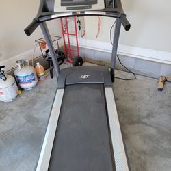 🔥 Nordictrack Treadmill/w MP3 plug In Jack 🔥 