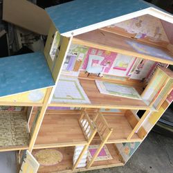 3 Story Doll House 