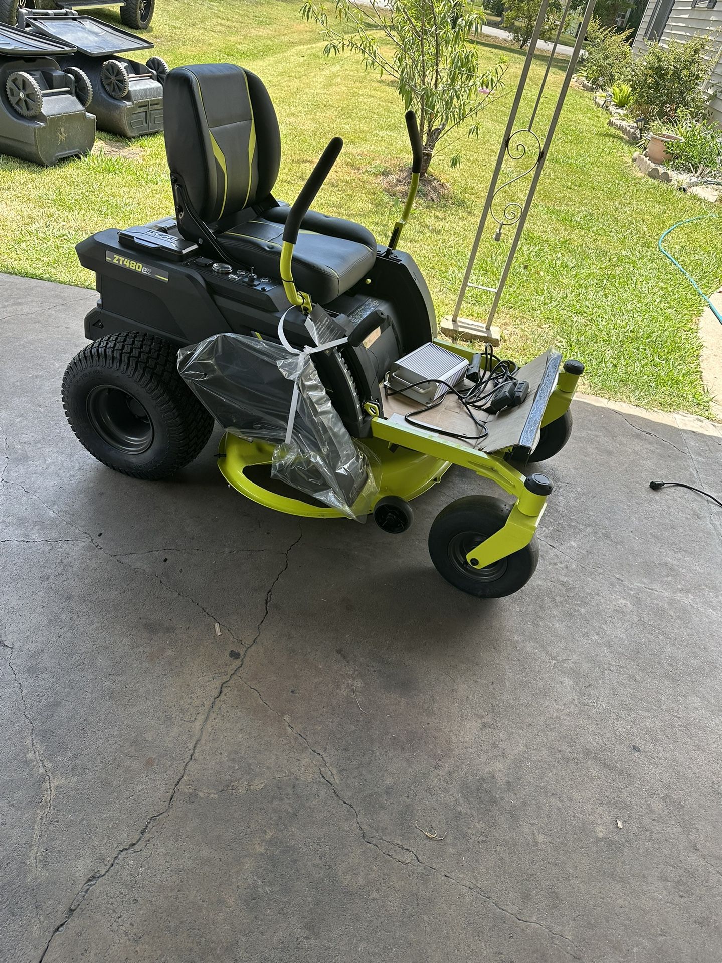 Ryobi 42 in 100 Ah Bateria Eletric Riding Zero Turn Mower Precio Firme