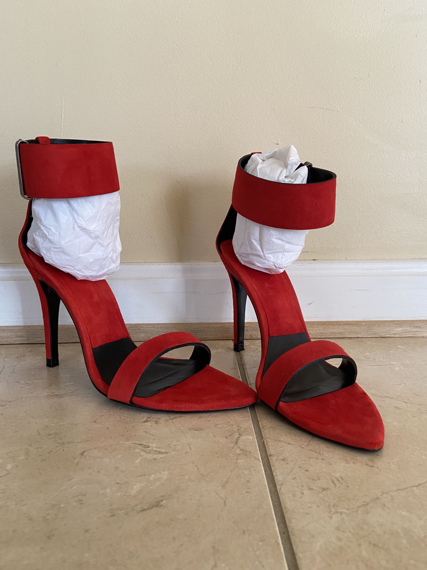 Women’s Shoes-Zara Heels Size 8