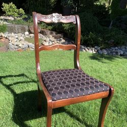 Antique Duncan Phyfe Chair $15
