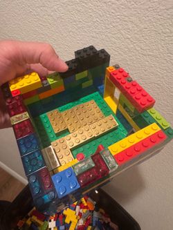 50th anniversary Lego Tub EXCLUSIVE GOLD LEGO BRICKS