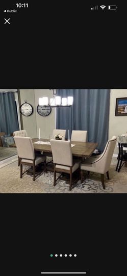 Havertys Dining Room Table (no Chair Included) 