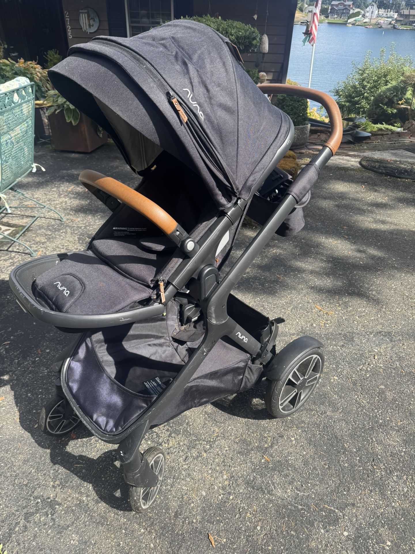 Nuna Demi grow Stroller
