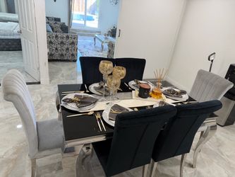 Dining table set