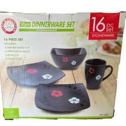 16 Piece Dinnerware Set