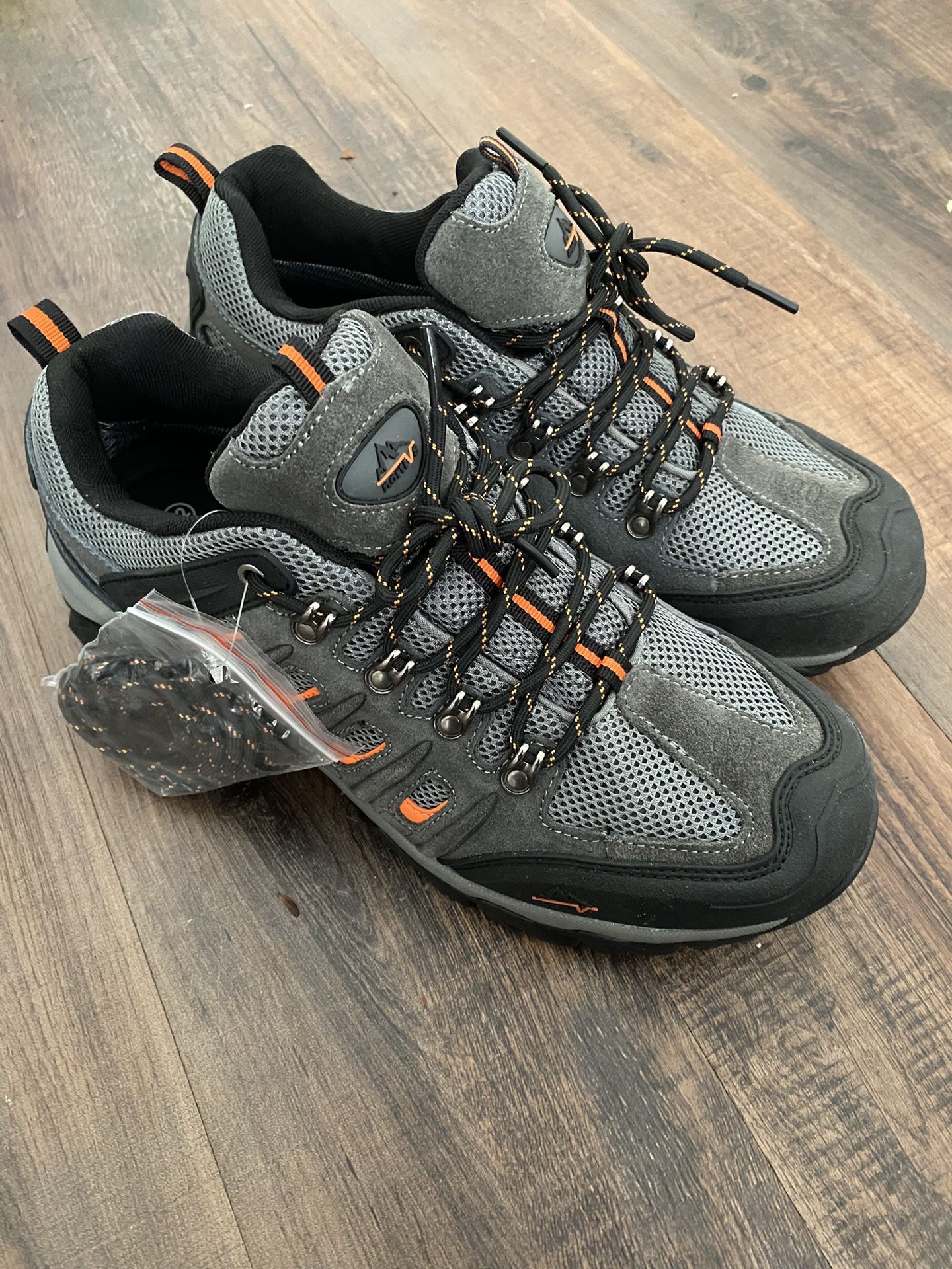 Nortiv 8 Waterproof Low-top Men’s Hiking Boots. Size 12