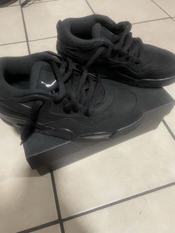 Kids air Jordan 4 RM size 6