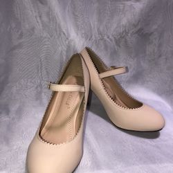Womenβs chase & Chloe Shoes