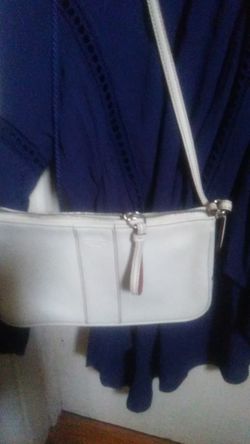 Cream Small coach purse like new