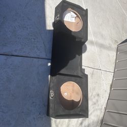 Kickers with Box and AMP