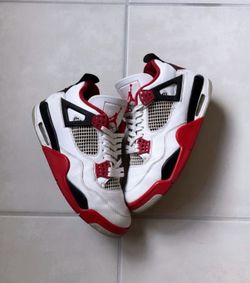 Jordan 4 fire red size 9