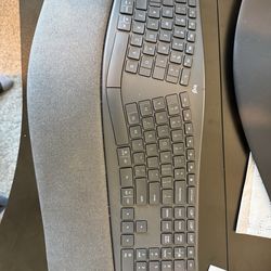 Logitech Ergo K860 Wireless Ergonomic Keyboard Bluetooth and USB Connectivity