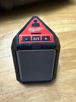 Milwaukee M12 volt speaker
