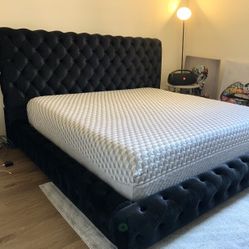 New King Bed Frame With Mattress