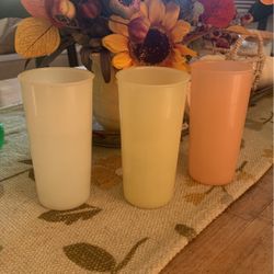 3 Vintage Tupperware Cups