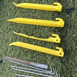 plastic & metal stakes