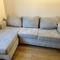 ✨ Grey Sectional Couch w/ Chaise – Great Condition – Must Pick Up