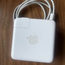 Apple 61W USB-C Charger