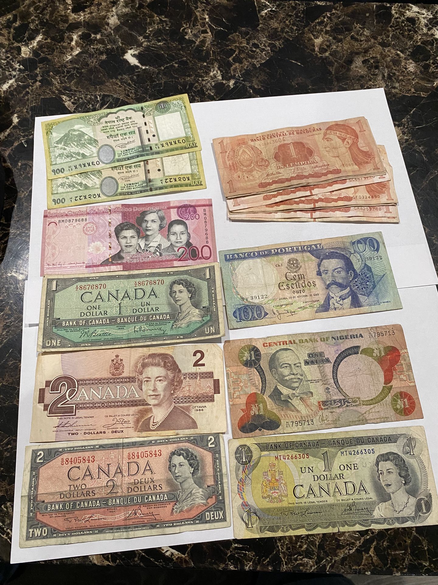 Billetes Diferentes