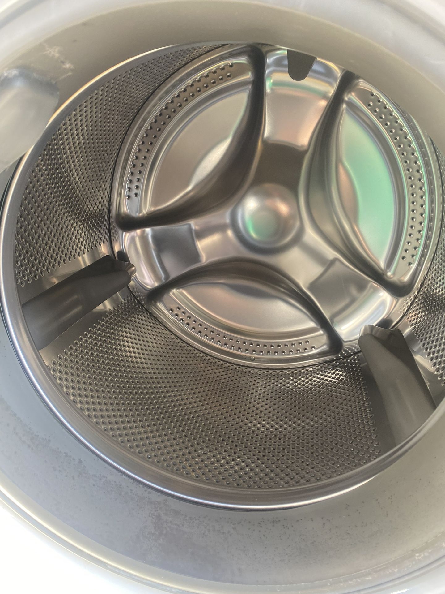 Kenmore Front Load Washer *works Good* No Issues for Sale in Raleigh